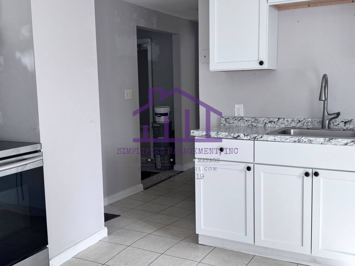 Apartment for rent at 3-7 Main St, Pepperell, MA 01463
