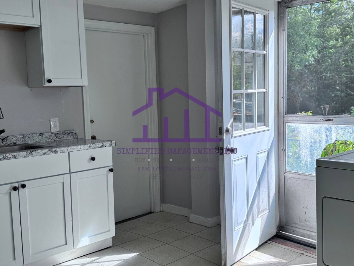 Apartment for rent at 3-7 Main St, Pepperell, MA 01463