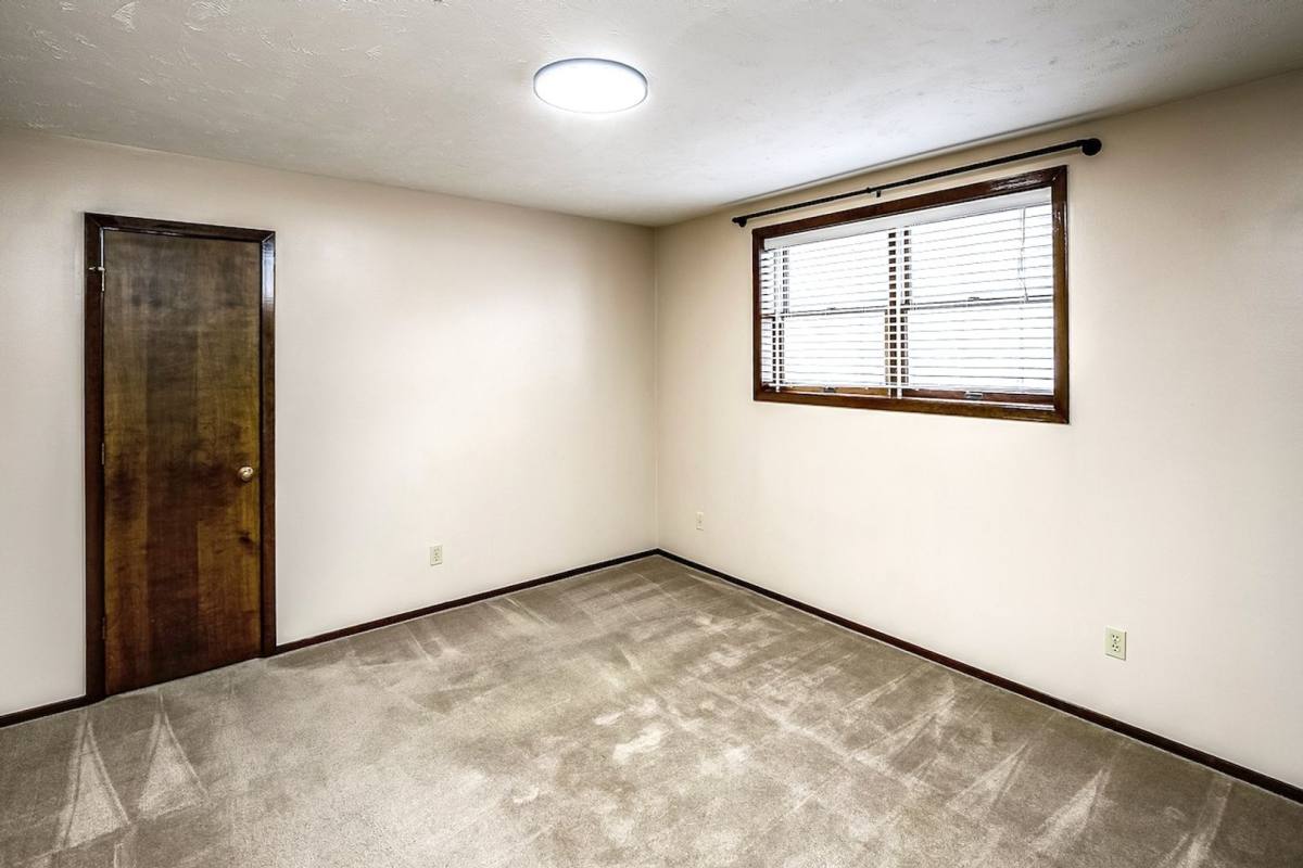Apartment for rent at 6640 Military Ave #9, Omaha, NE 68104