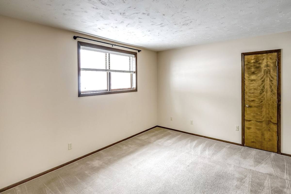 Apartment for rent at 6640 Military Ave #9, Omaha, NE 68104
