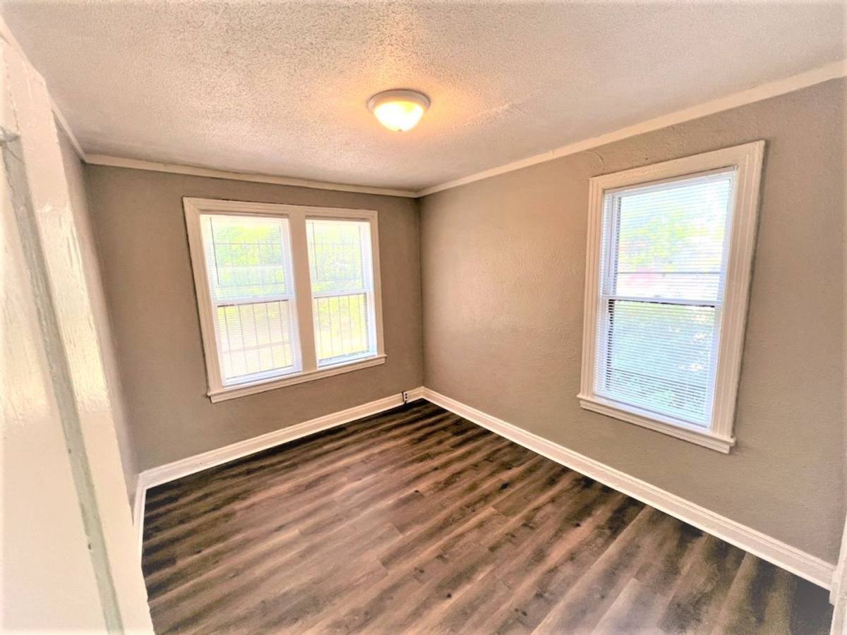 Apartment for rent at 1304 Court Ave, Memphis, TN 38104