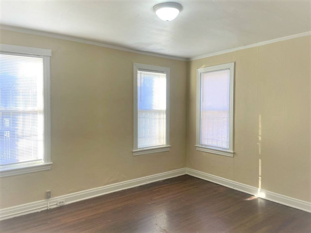 Apartment for rent at 1304 Court Ave, Memphis, TN 38104