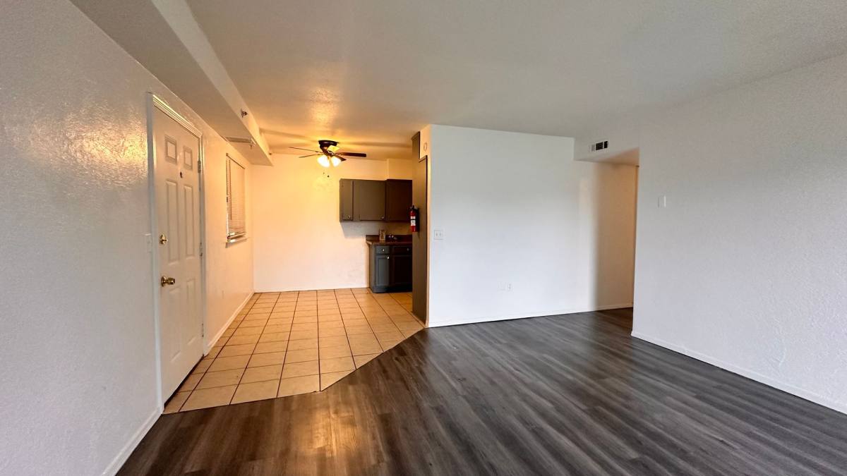Apartment for rent at 2700 N Lindsay, Oklahoma City, OK 73105