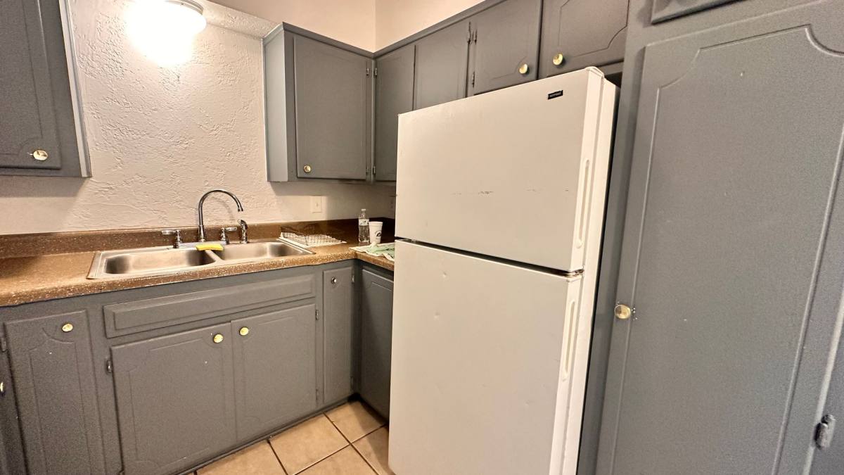 Apartment for rent at 2700 N Lindsay, Oklahoma City, OK 73105