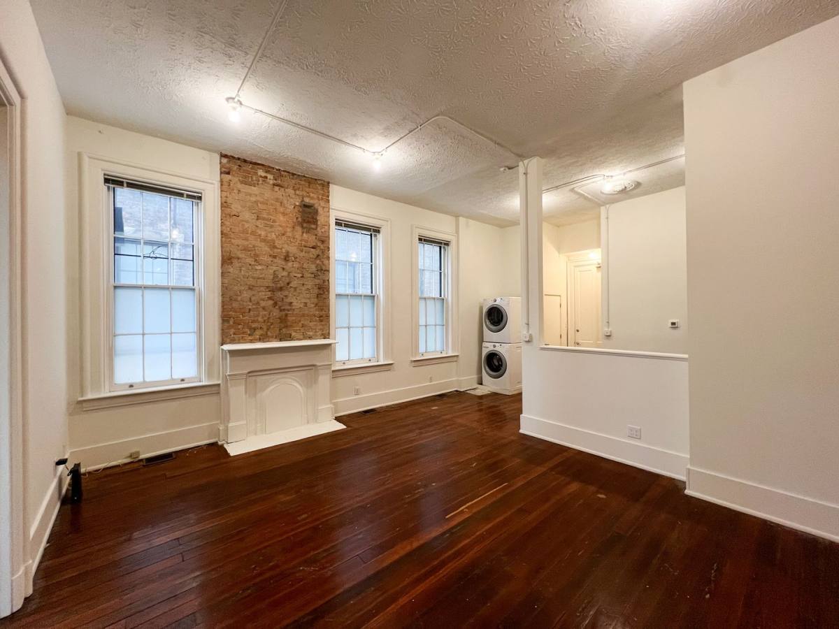 Apartment for rent at 1123-1125 Walnut St, Cincinnati, OH 45202