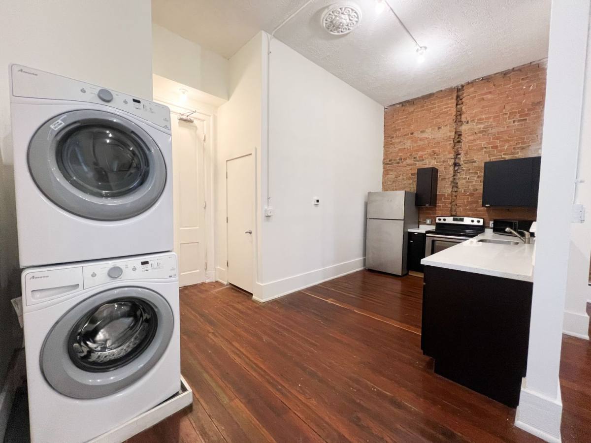 Apartment for rent at 1123-1125 Walnut St, Cincinnati, OH 45202