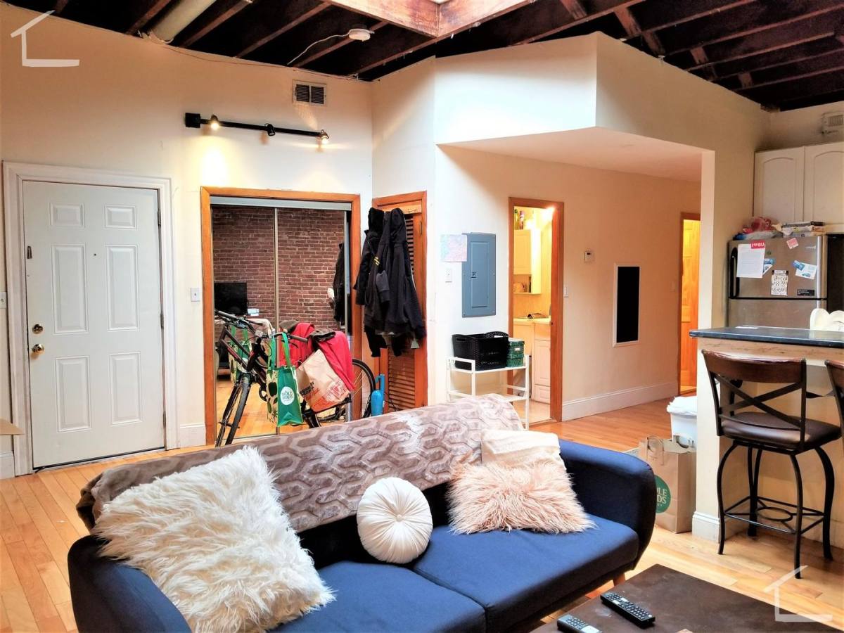 Townhouse for rent at 29 Saint Mary's Court #25, Brookline, MA 02446