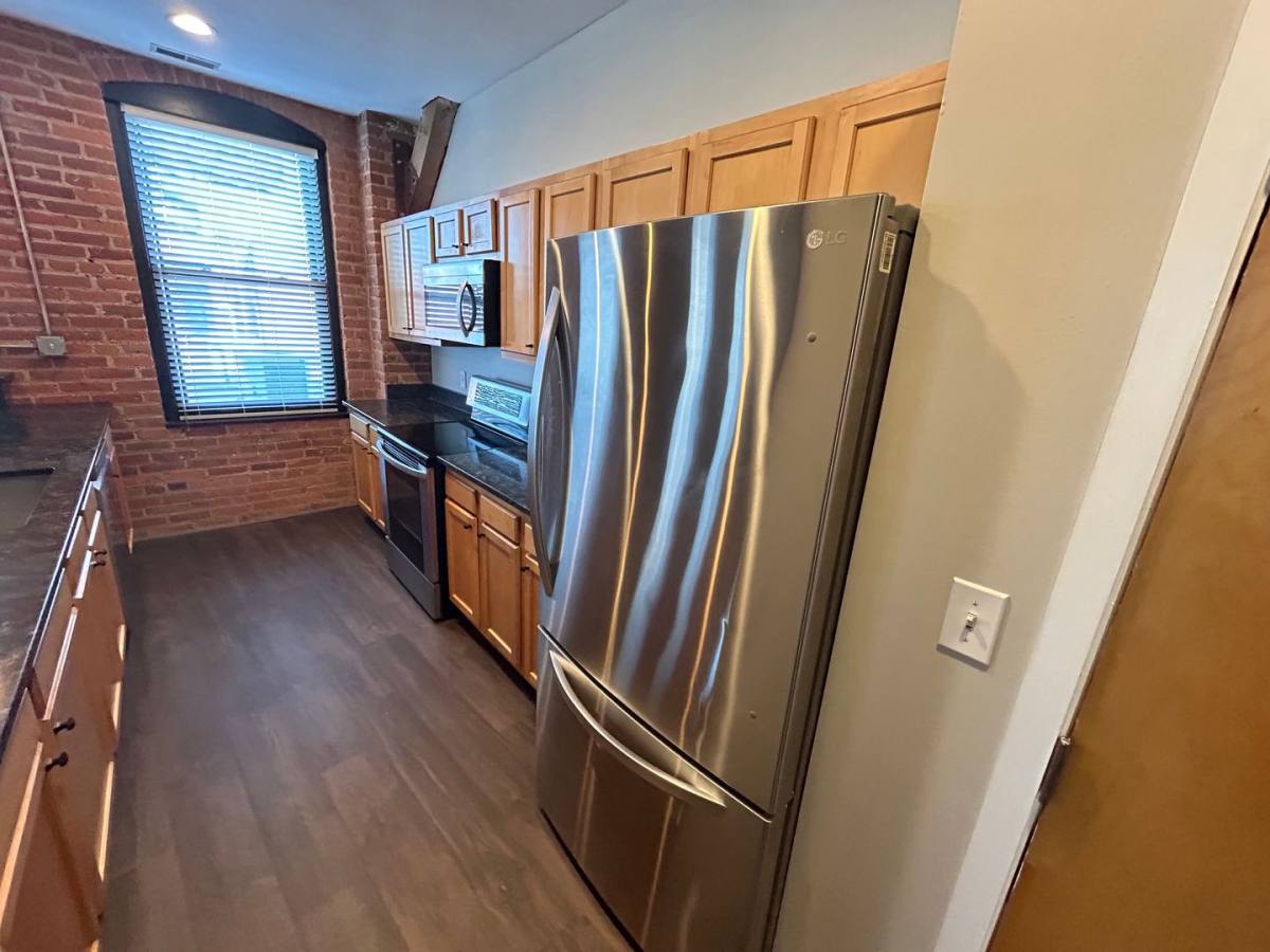 Apartment for rent at 2820 Detroit Ave, Cleveland, OH 44113