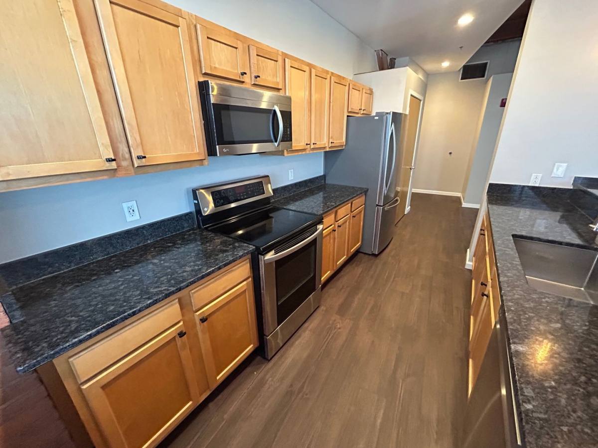 Apartment for rent at 2820 Detroit Ave, Cleveland, OH 44113