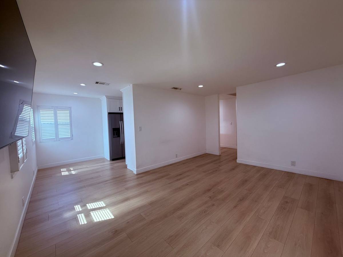 House for rent at 654 W 3rd St, Azusa, CA 91702