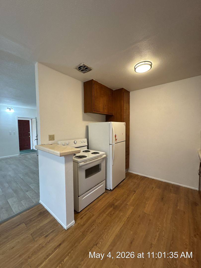 Apartment for rent at 530-580 S Richmond Ave, Hanford, CA 93230