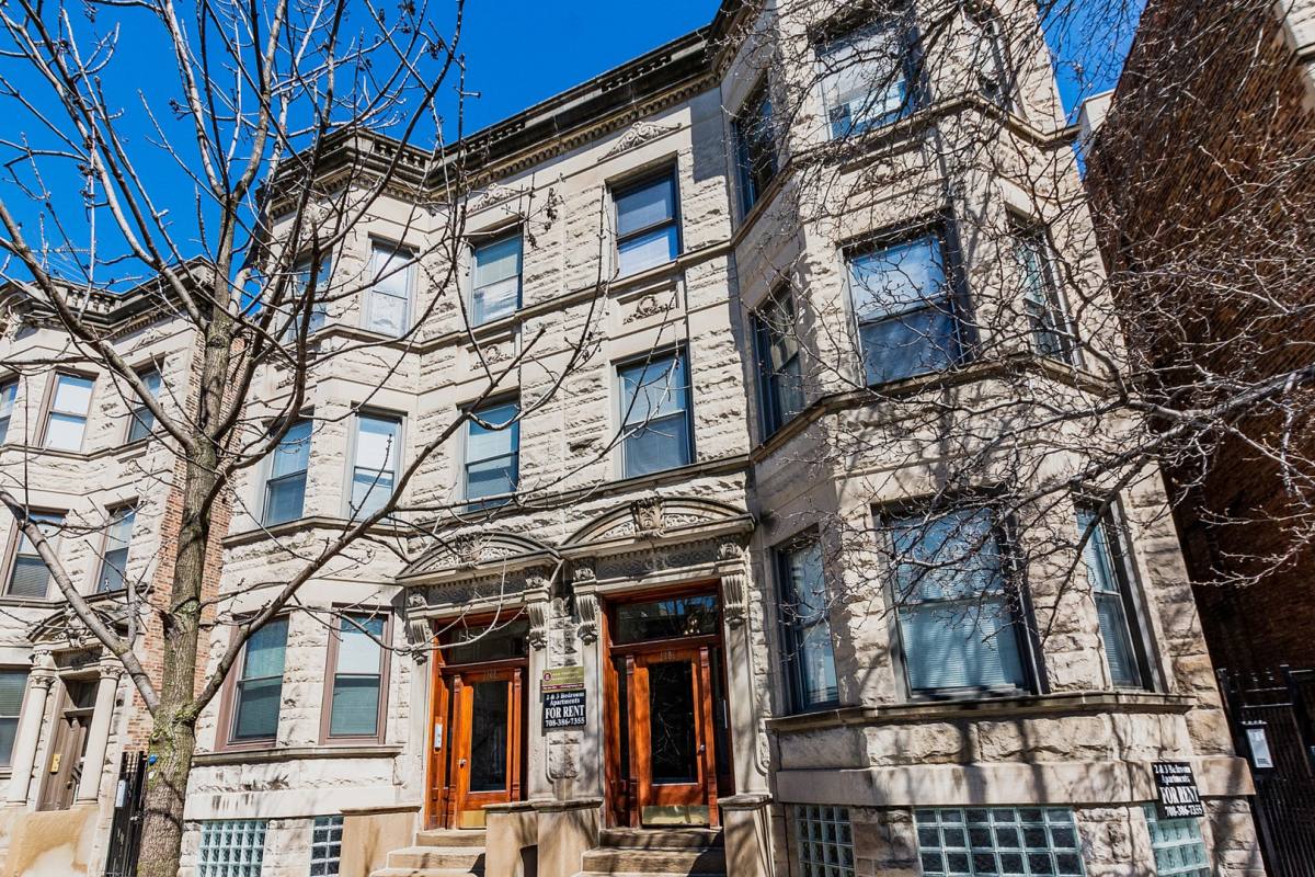 Apartment for rent at 1206 Lexington, Chicago, IL 60607