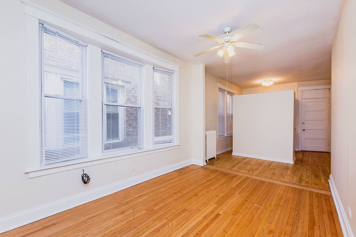 Apartment for rent at 1206 Lexington, Chicago, IL 60607