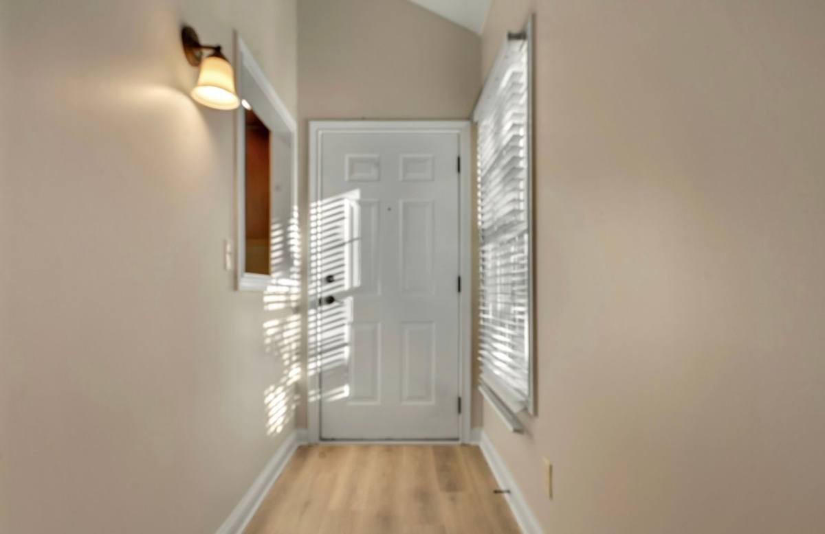 Apartment for rent at 807 E Main St, New Albany, IN 47150