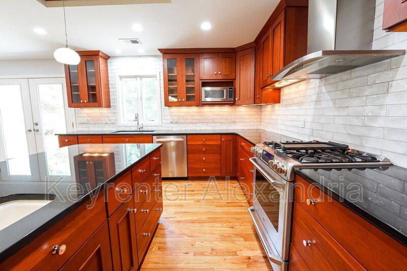 House for rent at 906 Neal Dr, Alexandria, VA 22308