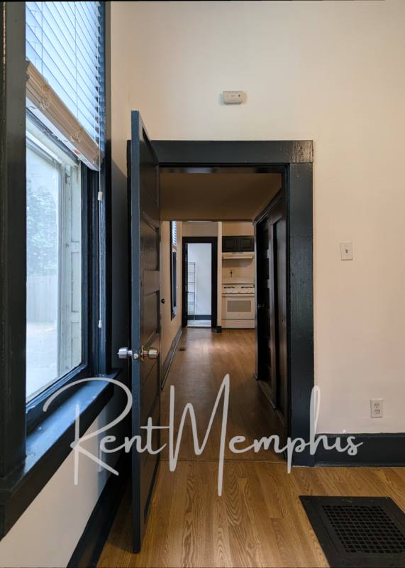 Apartment for rent at 302 Garland St #2, Memphis, TN 38104