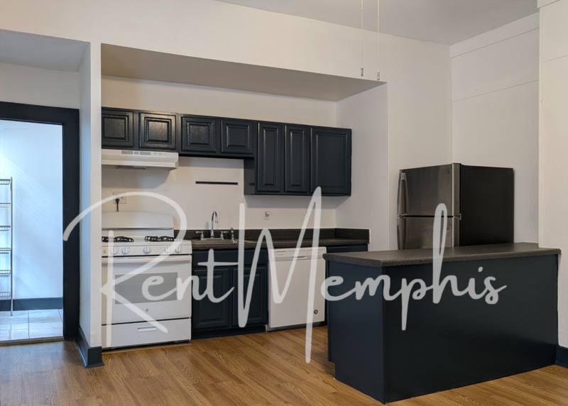 Apartment for rent at 302 Garland St #2, Memphis, TN 38104