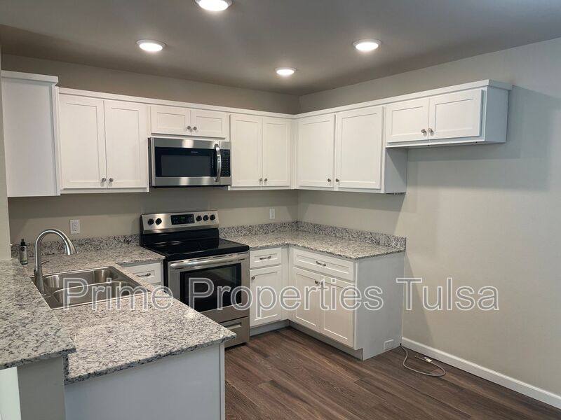 Apartment for rent at 1908 Mulberry St, Wagoner, OK 74467