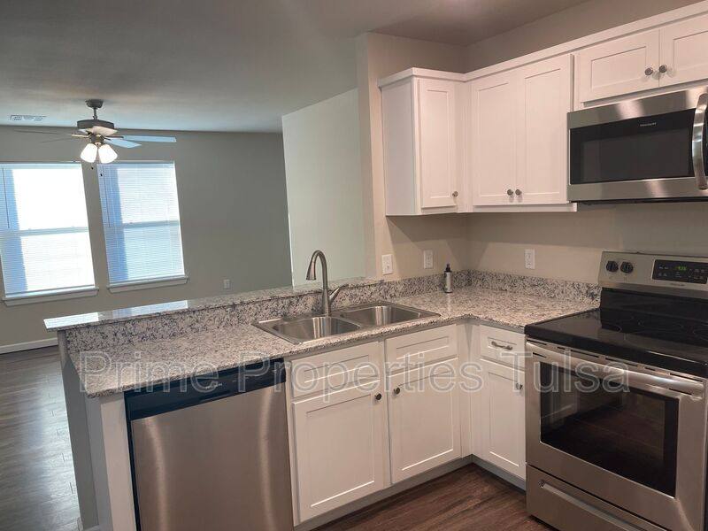 Apartment for rent at 1908 Mulberry St, Wagoner, OK 74467