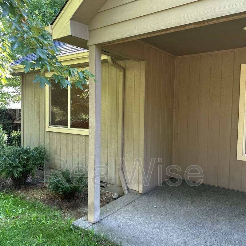 House for rent at 115 Wagon Wheel Dr, Grants Pass, OR 97527