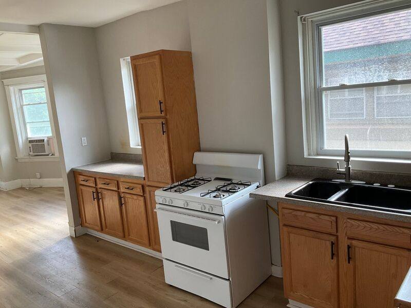 Apartment for rent at 611 E Mitchell Ave #2, Cincinnati, OH 45229