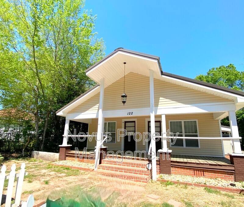 Apartment for rent at 122 Mandeville Ave #A, Carrollton, GA 30117