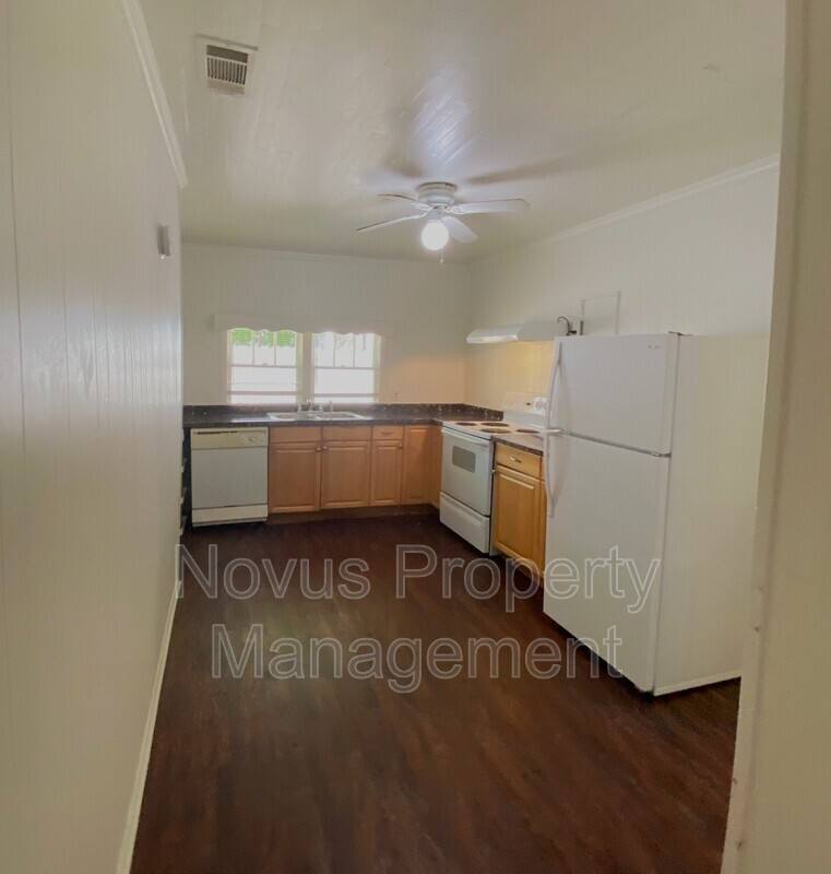 Apartment for rent at 122 Mandeville Ave #A, Carrollton, GA 30117