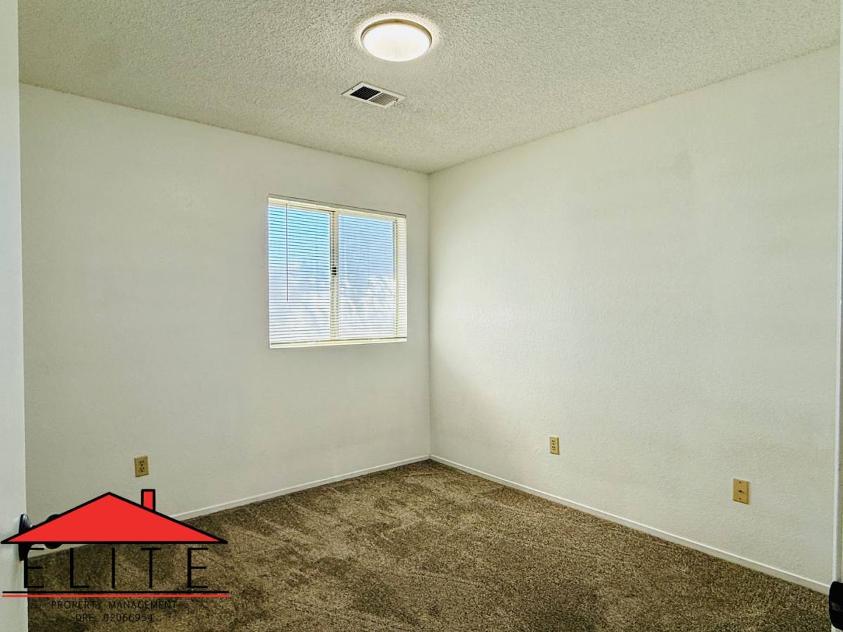 Apartment for rent at 121 N Gateway Blvd, Ridgecrest, CA 93555
