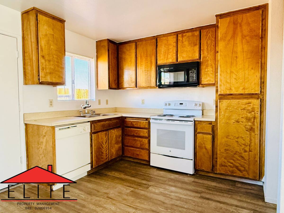 Apartment for rent at 121 N Gateway Blvd, Ridgecrest, CA 93555