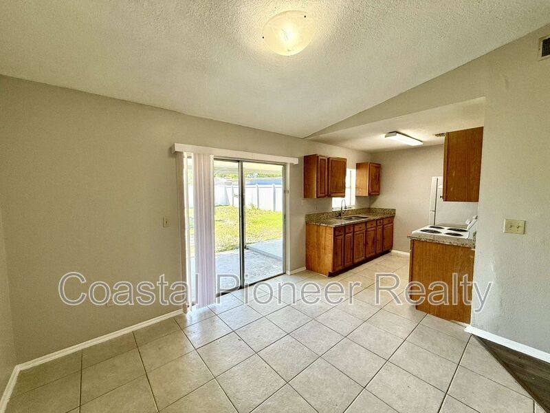 House for rent at 1242 Coolmont Dr, Brandon, FL 33511