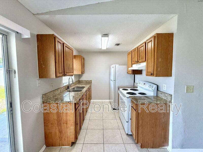 House for rent at 1242 Coolmont Dr, Brandon, FL 33511