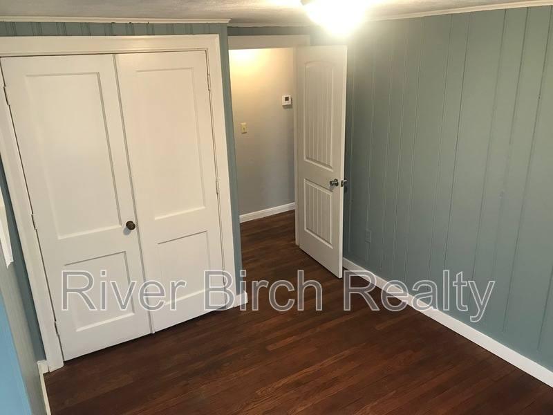 Apartment for rent at 423 W Lawrence Ave #2, Springfield, IL 62704