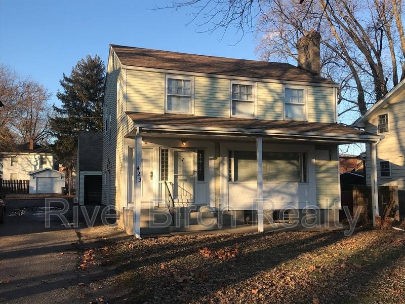 Apartment for rent at 423 W Lawrence Ave #2, Springfield, IL 62704