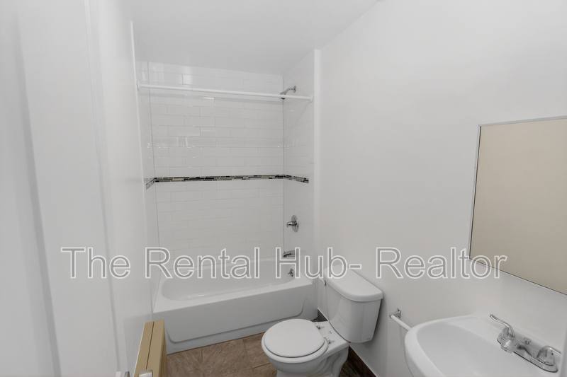 Apartment for rent at 91 Elm St #1A, Yonkers, NY 10701