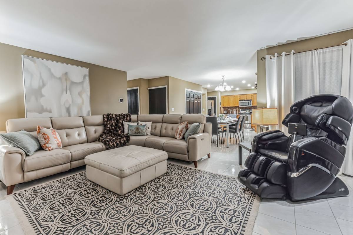 House for rent at 324 Chesapeake Lane, Bloomingdale, IL 60108