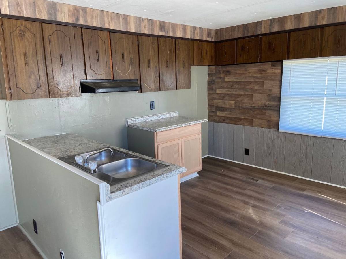 Apartment for rent at 1601 E 11th Ave, Hutchinson, KS 67501