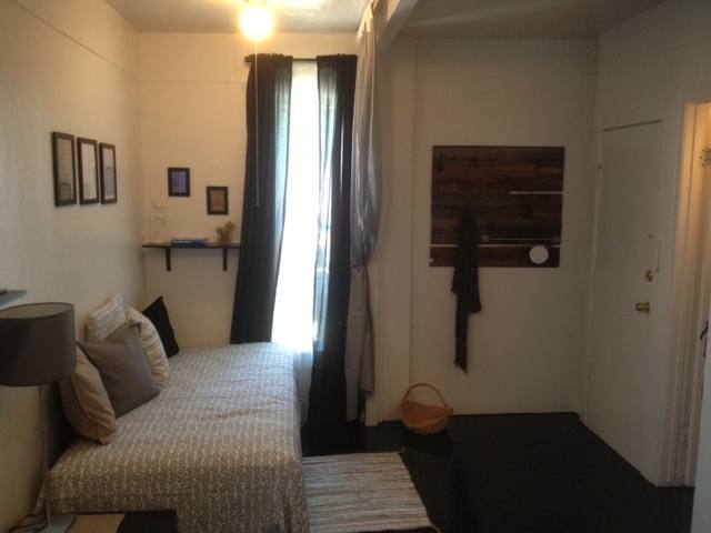 Apartment for rent at 901 917-921 Tenth Ave, San Diego, CA 92101