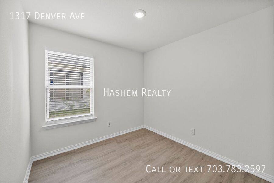House for rent at 1317 Denver Ave, Fort Worth, TX 76161