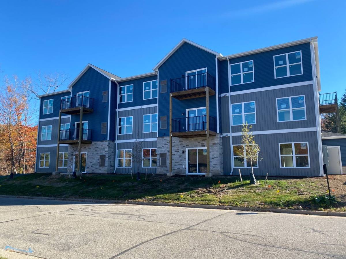 Apartment for rent at 3599 Camelot Dr SE, Grand Rapids, MI 49546