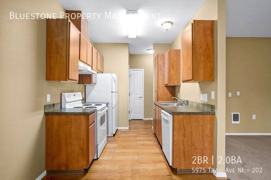Apartment for rent at 5975 Trail Ave NE #202, Salem, OR 97303