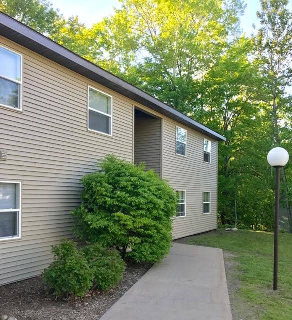 Apartment for rent at 1000-1142 Northland Dr, Marquette, MI 49855