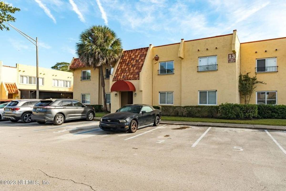 Apartment for rent at 6619 La Mirada Dr W, Jacksonville, FL 32217