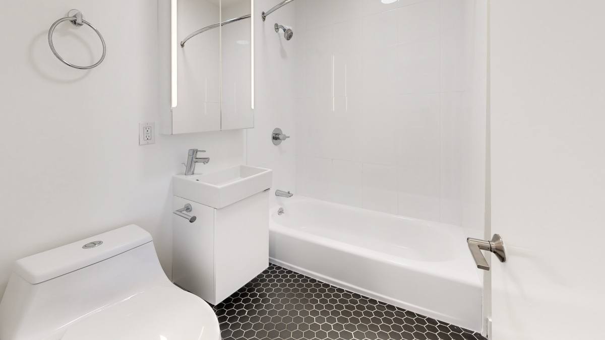 Apartment for rent at 812 Eddy St #405, San Francisco, CA 94109