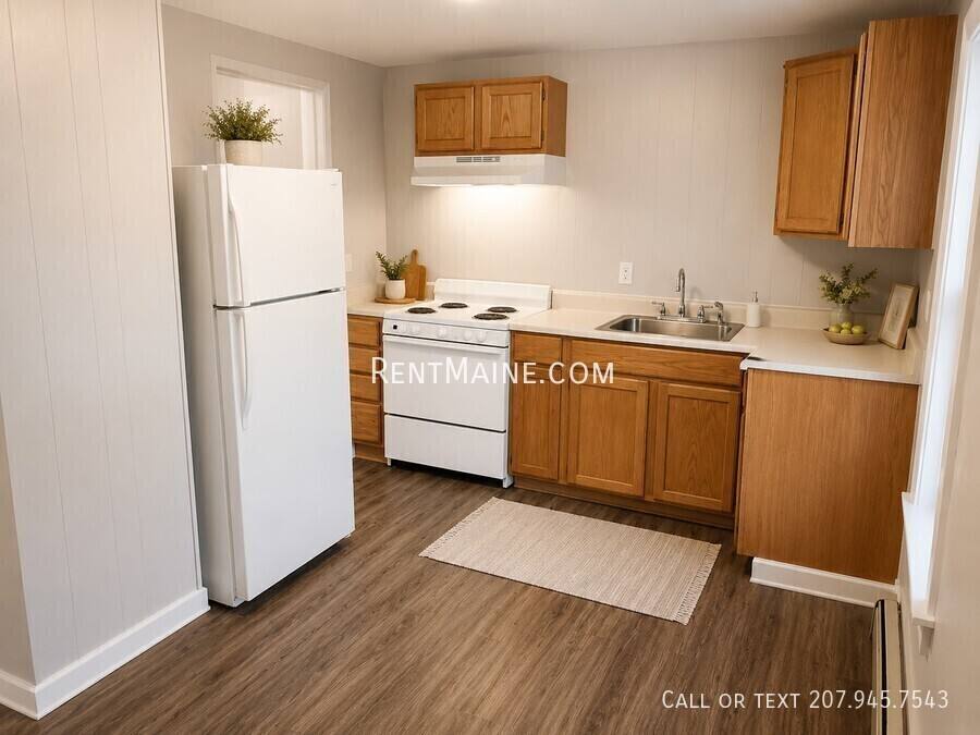 Apartment for rent at 326 Grove St, Bangor, ME 04401