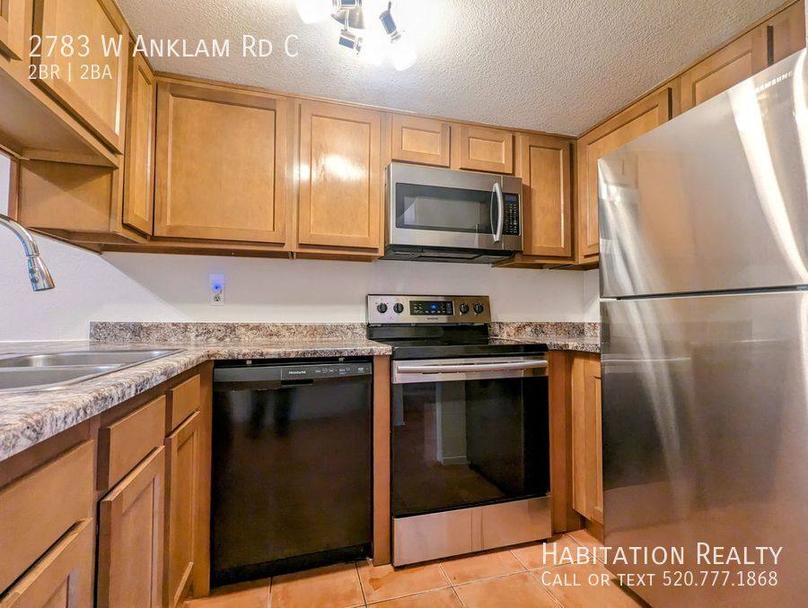 Townhouse for rent at 2783 W Anklam Rd #C, Tucson, AZ 85745