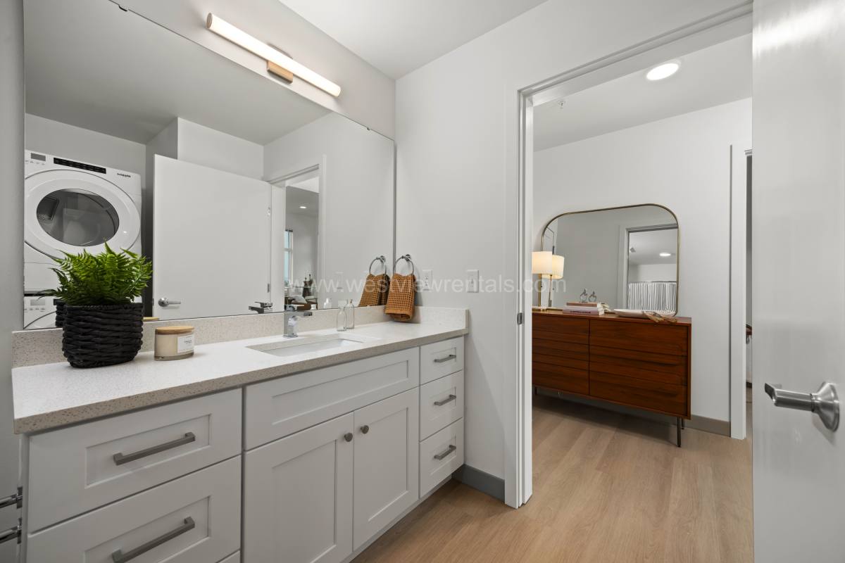 Apartment for rent at 711 Astor St, Bellingham, WA 98225