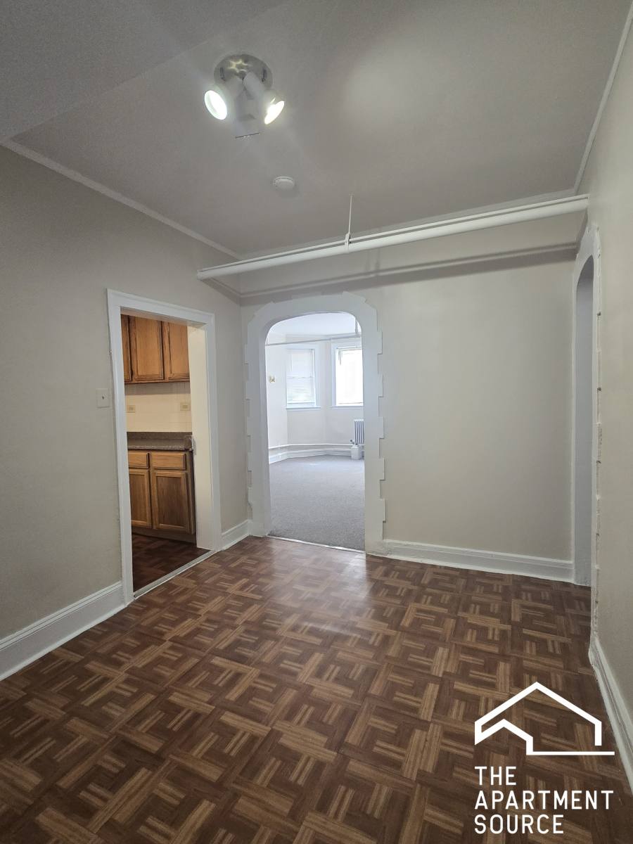 Apartment for rent at 1806 W Farwell Ave #3B, Chicago, IL 60626