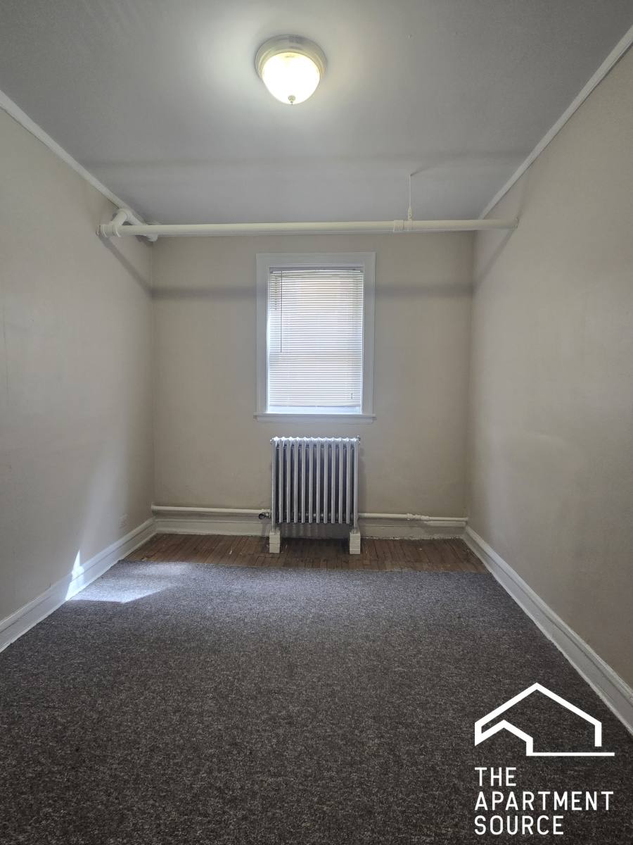 Apartment for rent at 1806 W Farwell Ave #3B, Chicago, IL 60626