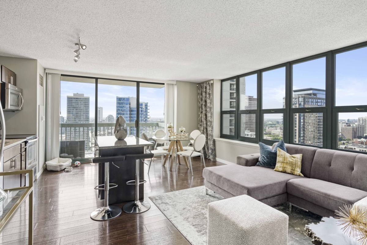 Apartment for rent at 1 W Superior St #1, Chicago, IL 60654