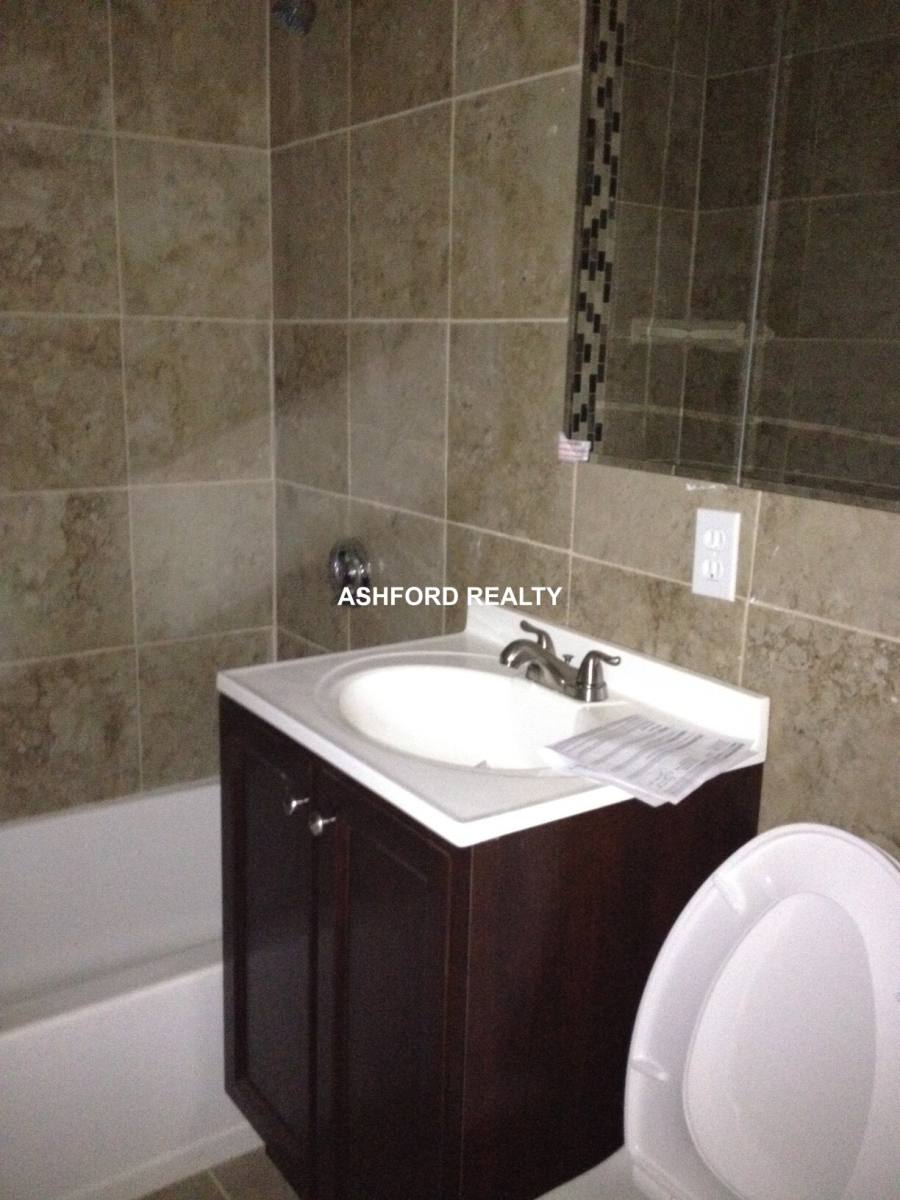 Apartment for rent at 183 Mount Auburn St #21, Watertown, MA 02472